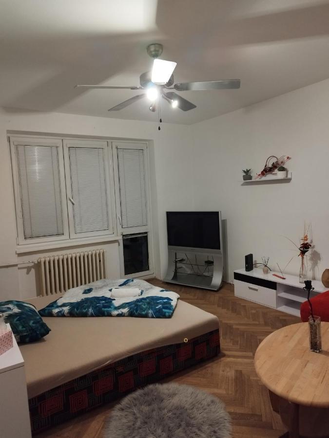 Apartman Mirabella Брно Екстер'єр фото